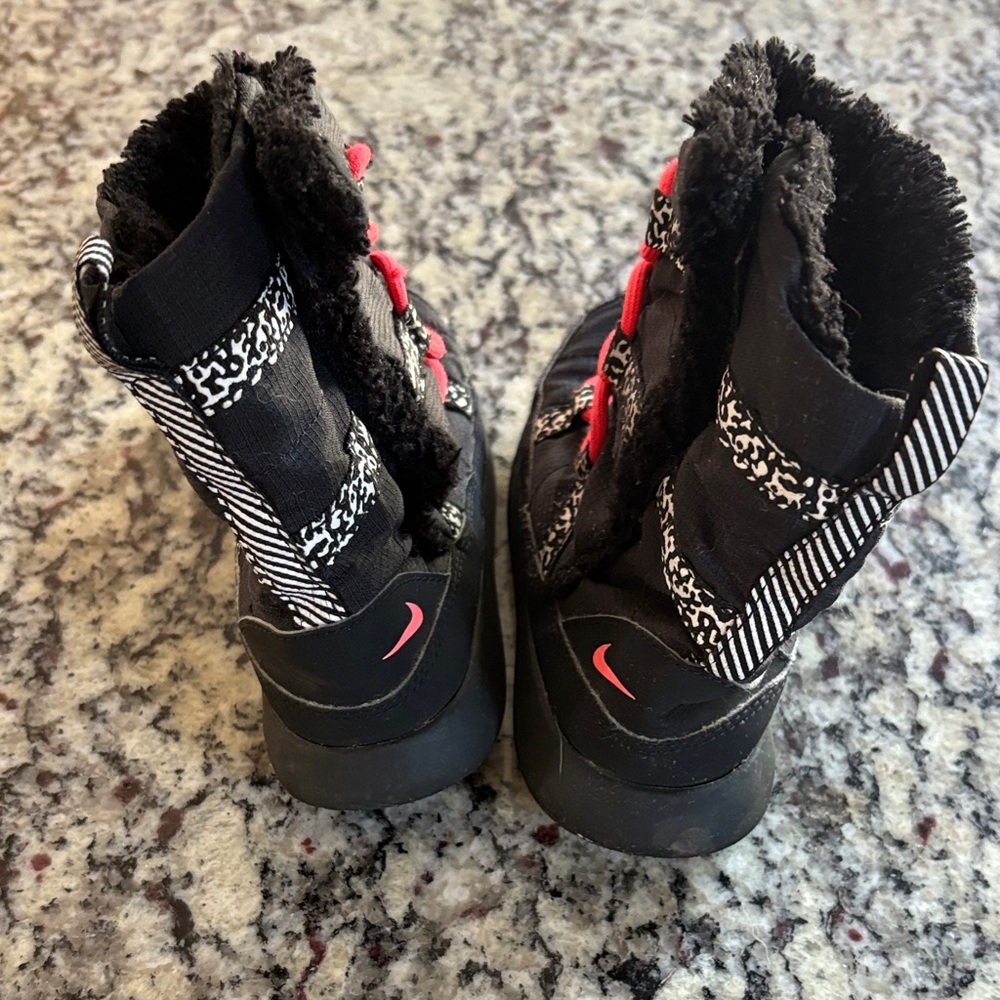 Nike Toddler  Rosherun Hi Sneakerboots - Picture 6 of 12